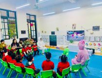 ALBUM ẢNH SINH HOẠT CHUYÊN ĐỀ LĨNH VỰC PTTC - KNXH ĐỀ TÀI : “ HÀNH ĐỘNG YÊU THƯƠNG” TRẺ 3 -4 TUỔI CÔ GIÁO: NGUYỄN THỊ HƯƠNG - NGUYỄN THỊ VIỆT HÀ