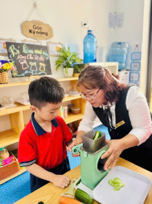 KIỂM TRA VIỆC THỰC HIỆN NHIỆM VỤ CHUYÊN MÔN CỦA GIÁO VIÊN