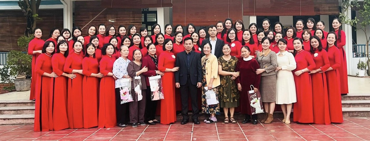 TẬP THỂ CBGVNV TRƯỜNG MN DÂN HÒA